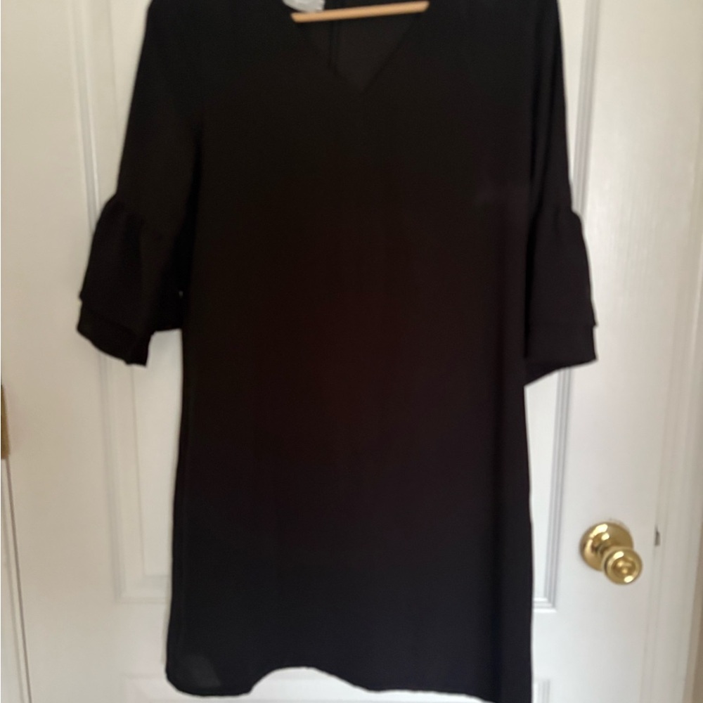 Classic Black V-Neck Shift Dress - Women